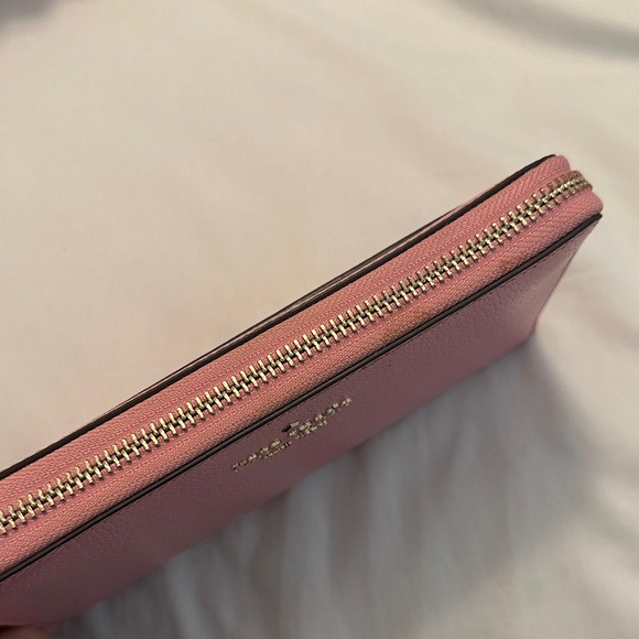 Kate Spade Vibrant Pink Zip-Around Wallet - Picture 2 of 4
